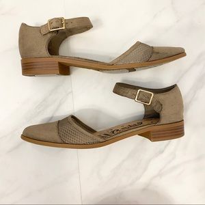 Brash Pointed Toe Mesh Ankle Strap Flats Size 8.5